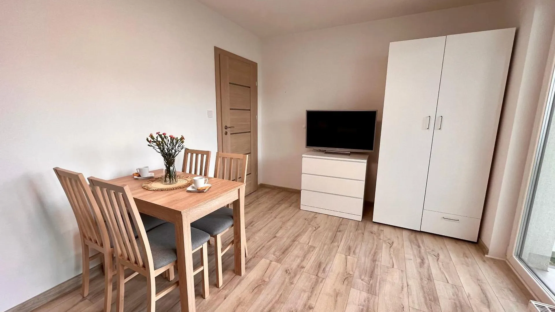 Ina Rent - Przystan Letnica Lägenhet Gdańsk